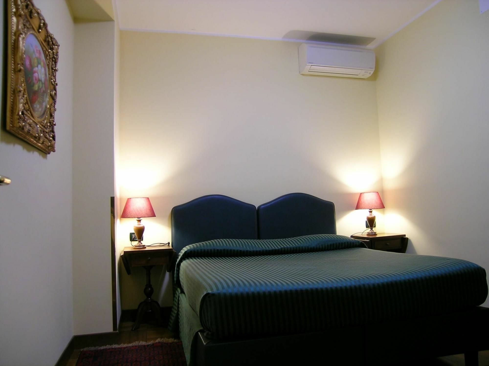 Relax Style House Central Rooms Pescara Exterior photo
