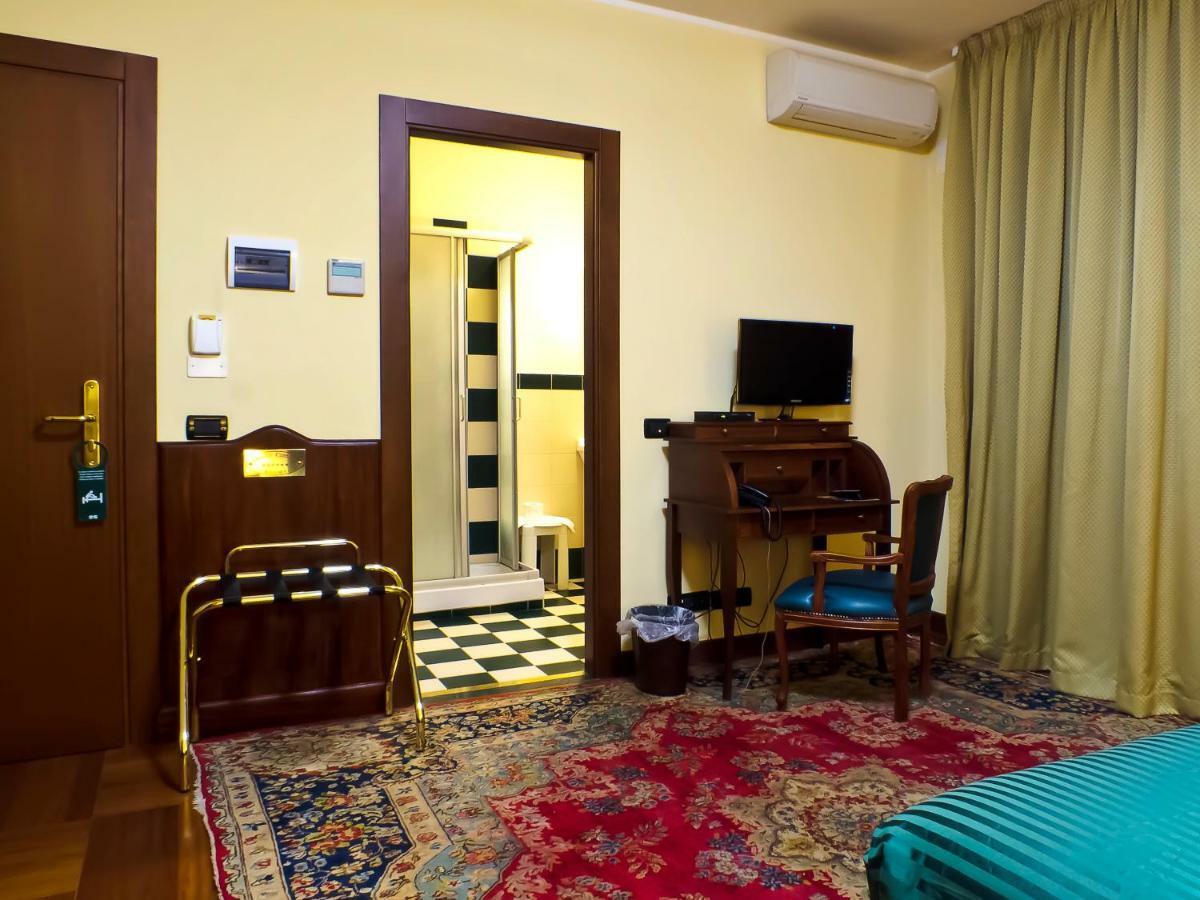 Relax Style House Central Rooms Pescara Exterior photo